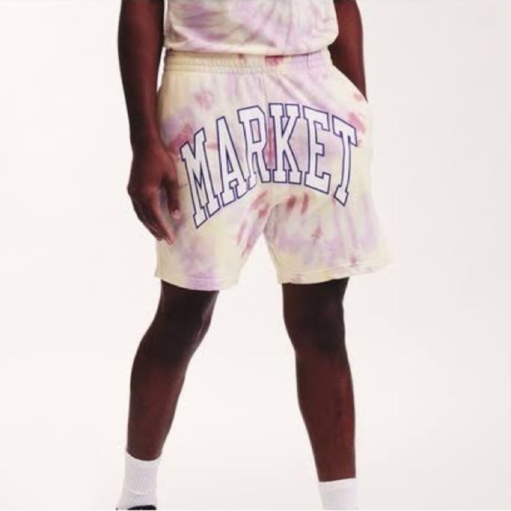 NWT CHINATOWN MARKET BORDER ARC TIE DYE SHORTS SZ MEDIUM M